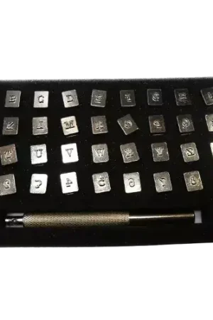 Poinçons Alphabet GRAINE CREATIVE – Lettres & Chiffres Prix Cassé
