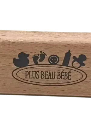 Must-Have Tampon bois “Plus beau bébé” – Graine Créative 80 x 45 mm pour scrapbooking et DIY