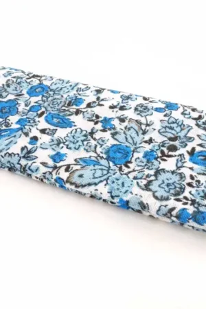 Coupon de tissu imprimé fleurs bleues - 43 x 53 cm Livraison Express